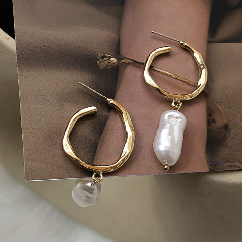 Simple pearl Earrings - Elevated Jewellery
